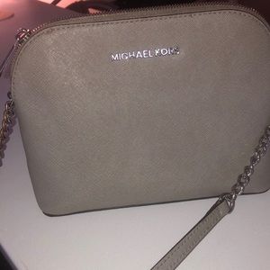 AUTHENTIC MICHAEL KORS SIDE PURSE